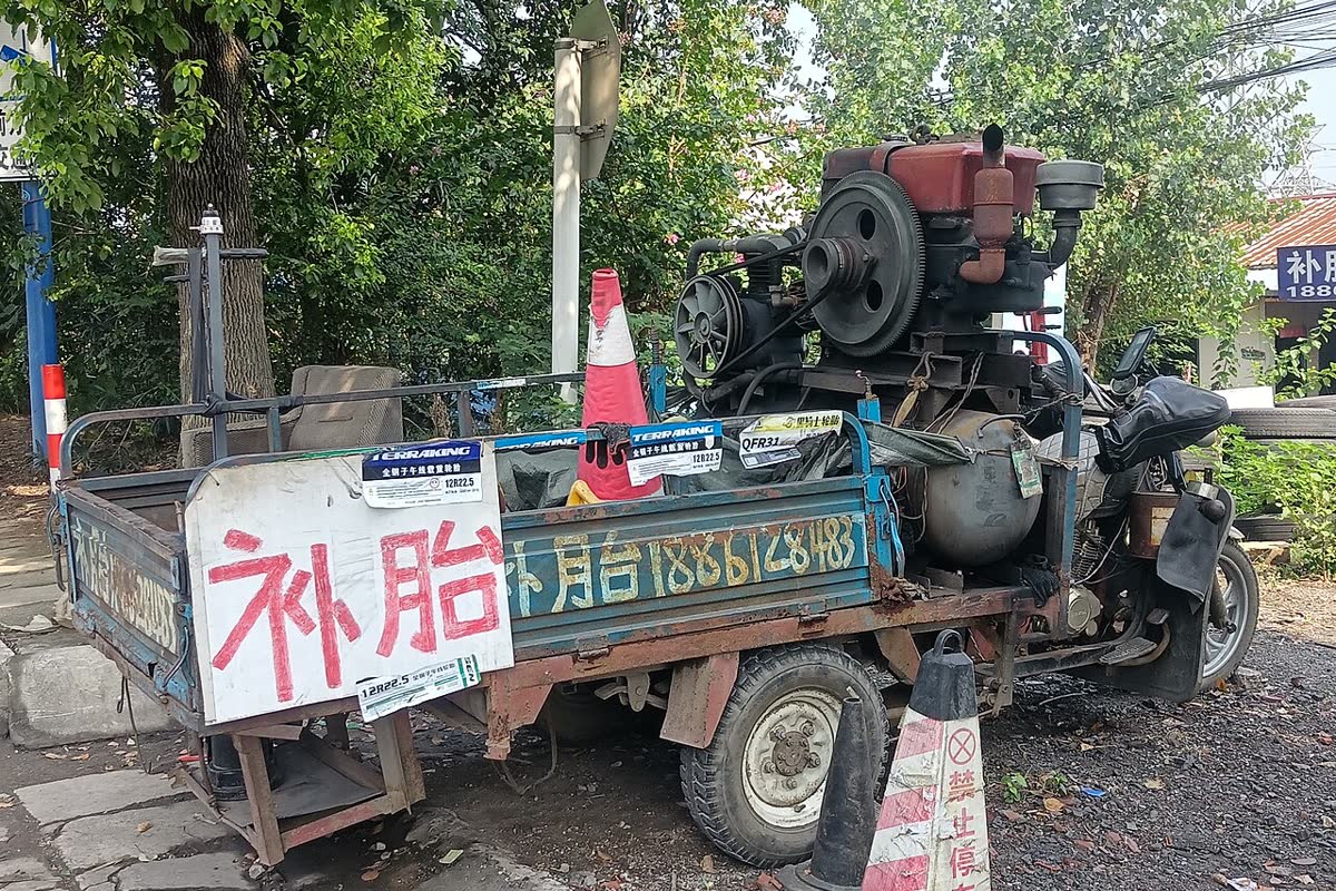 2001 Mitsubishi Diesel Generator image 3