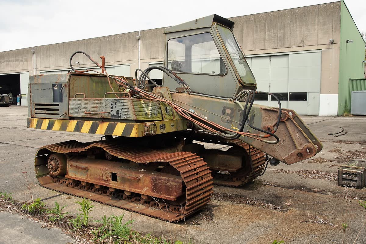 2004 Komatsu PC78US Excavator image 2